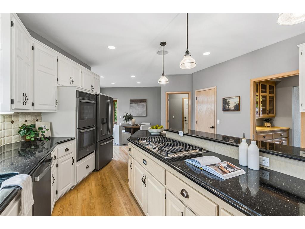 11338 Hawk High Court Eden Prairie MN 55347 6815918 image25