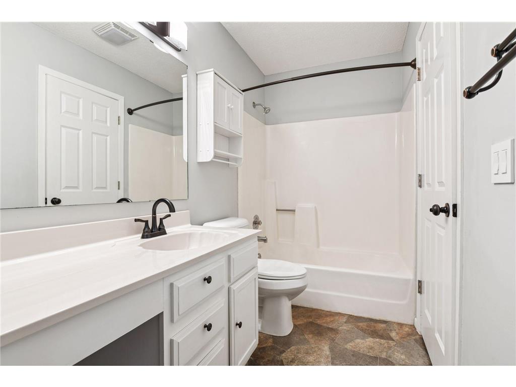 11339 Vessey Circle Bloomington MN 55437 6809364 image18