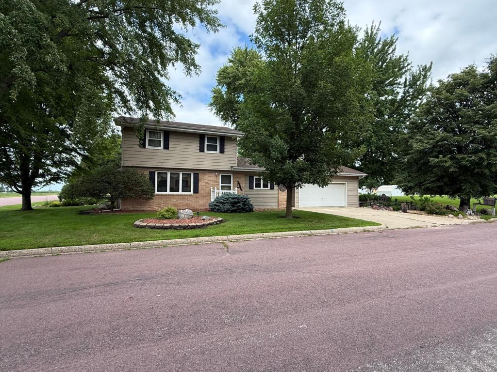1134 10th Street Westbrook MN 56183 7039595 image2