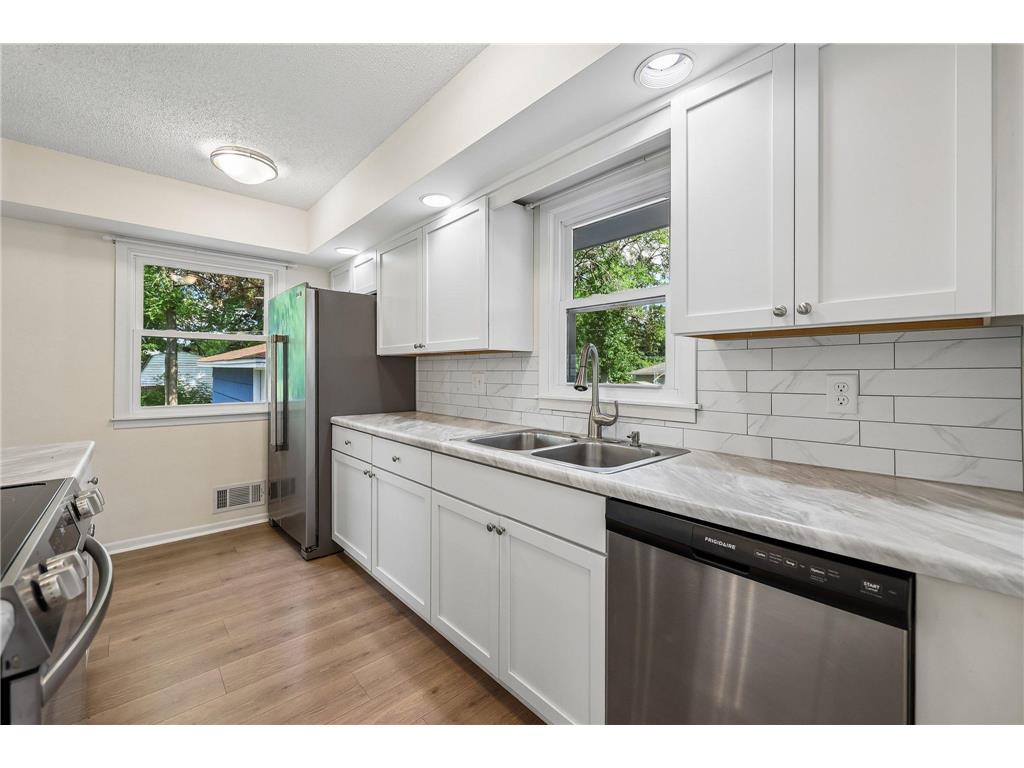 11341 Palm Street NW Coon Rapids MN 55448 7103975 image16