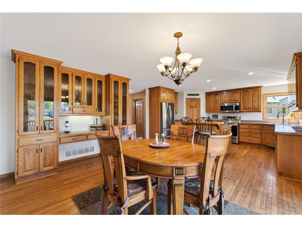 1135 S Trappers Crossing Lino Lakes MN 55038 7064236 image14