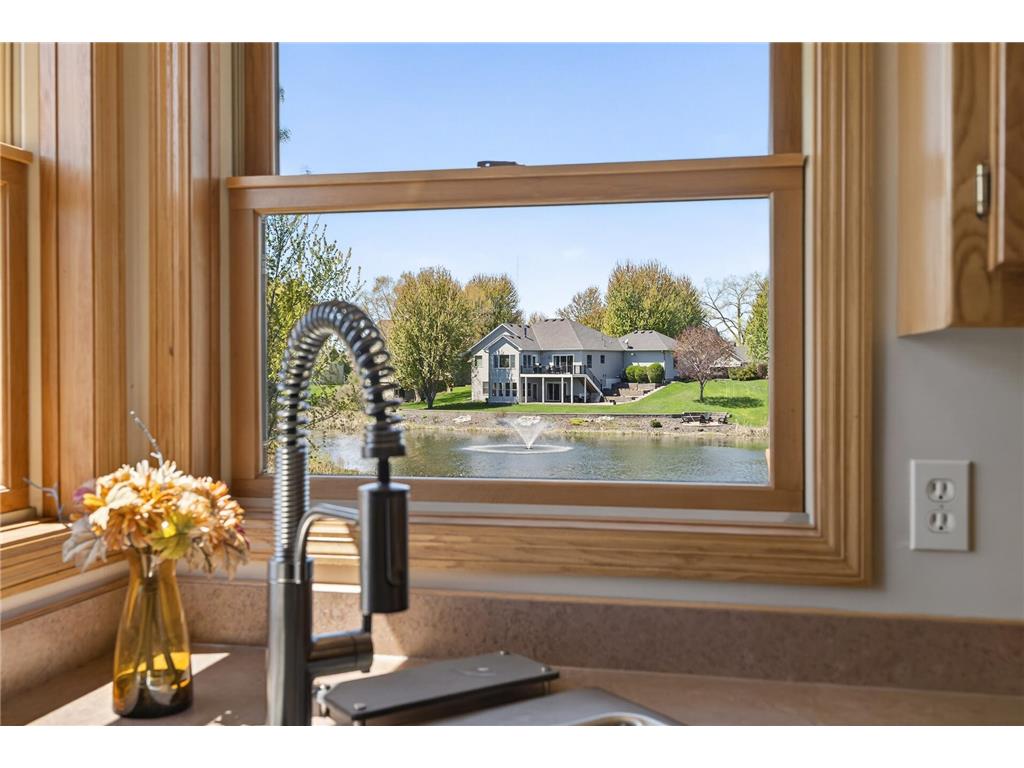 1135 S Trappers Crossing Lino Lakes MN 55038 7064236 image18