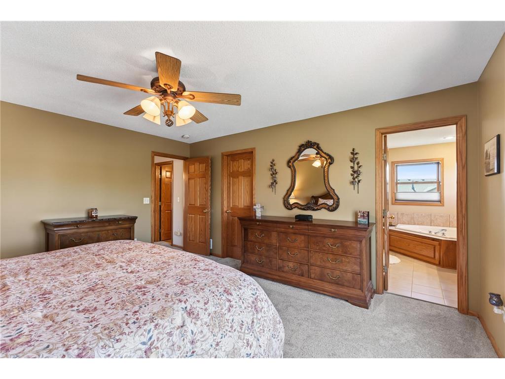 1135 S Trappers Crossing Lino Lakes MN 55038 7064236 image26