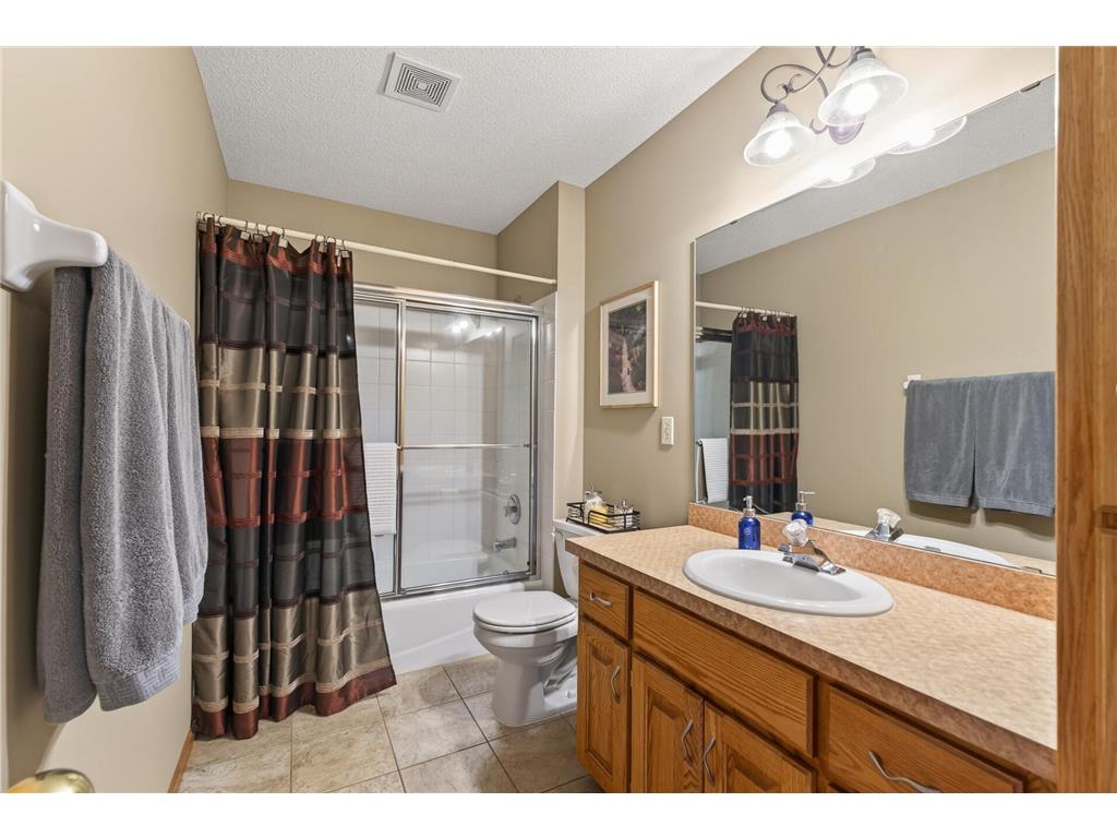 1135 S Trappers Crossing Lino Lakes MN 55038 7064236 image32
