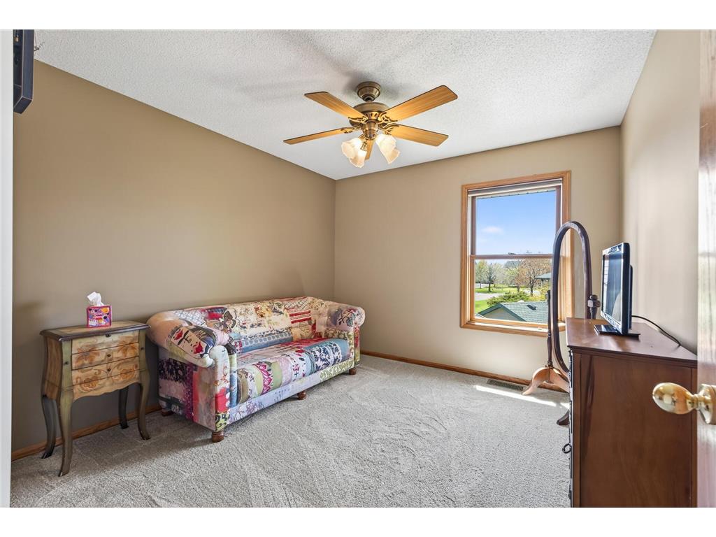 1135 S Trappers Crossing Lino Lakes MN 55038 7064236 image33