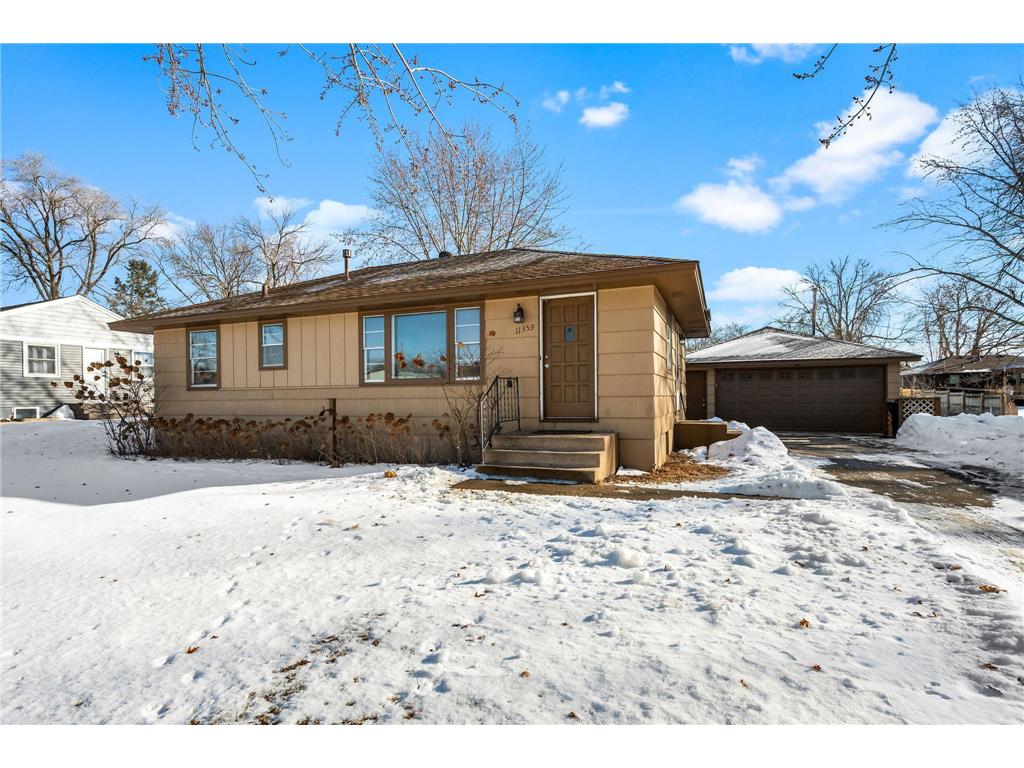 11359 Magnolia Street NW Coon Rapids MN 55448 7008223 image1