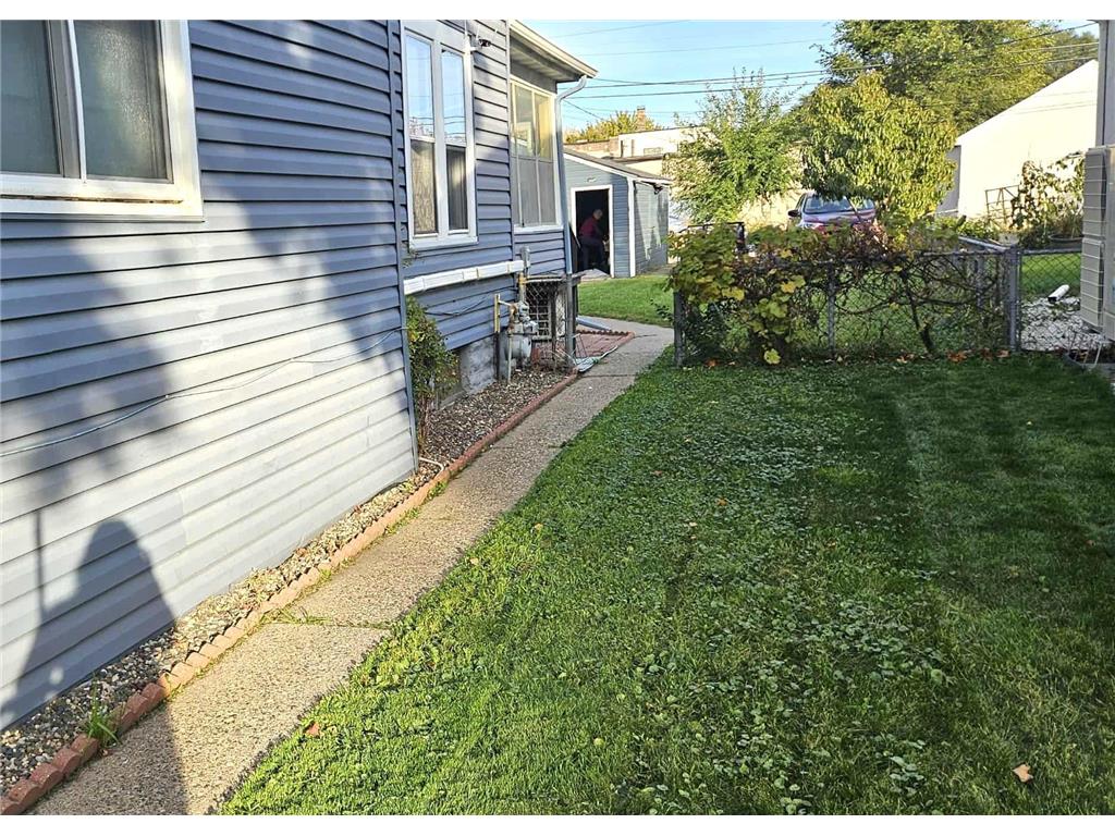 1136 Albemarle Street Saint Paul MN 55117 6809467 image3