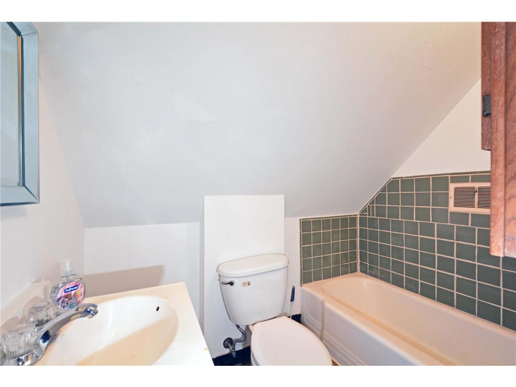 1136 Albemarle Street Saint Paul MN 55117 6809467 image34