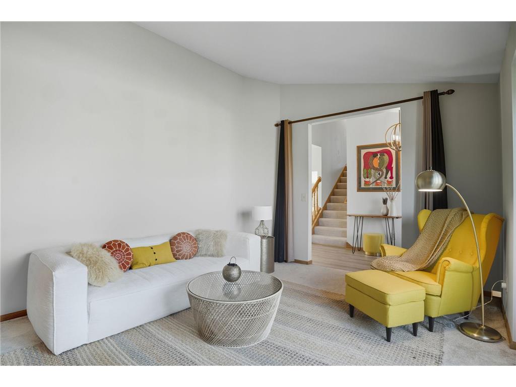 1136 County Road C2 W Roseville MN 55113 7024320 image4