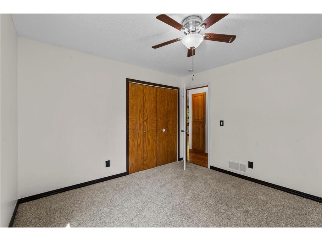 1136 Minnesota Street S Shakopee MN 55379 7084189 image32