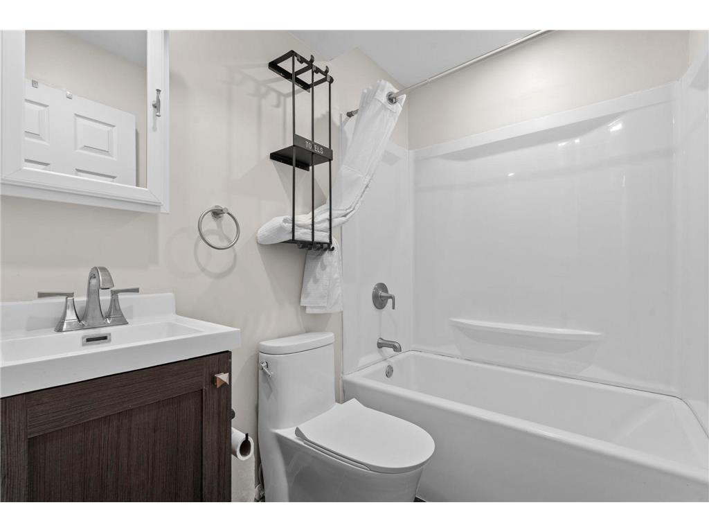 1136 Minnesota Street S Shakopee MN 55379 7084189 image44