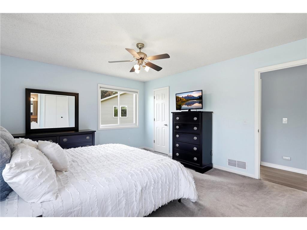 1136 Westbury Circle Eagan MN 55123 7022304 image16