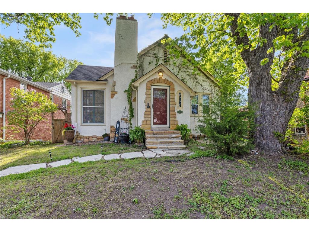 1136 Xerxes Avenue S Minneapolis MN 55405 7051154 image1