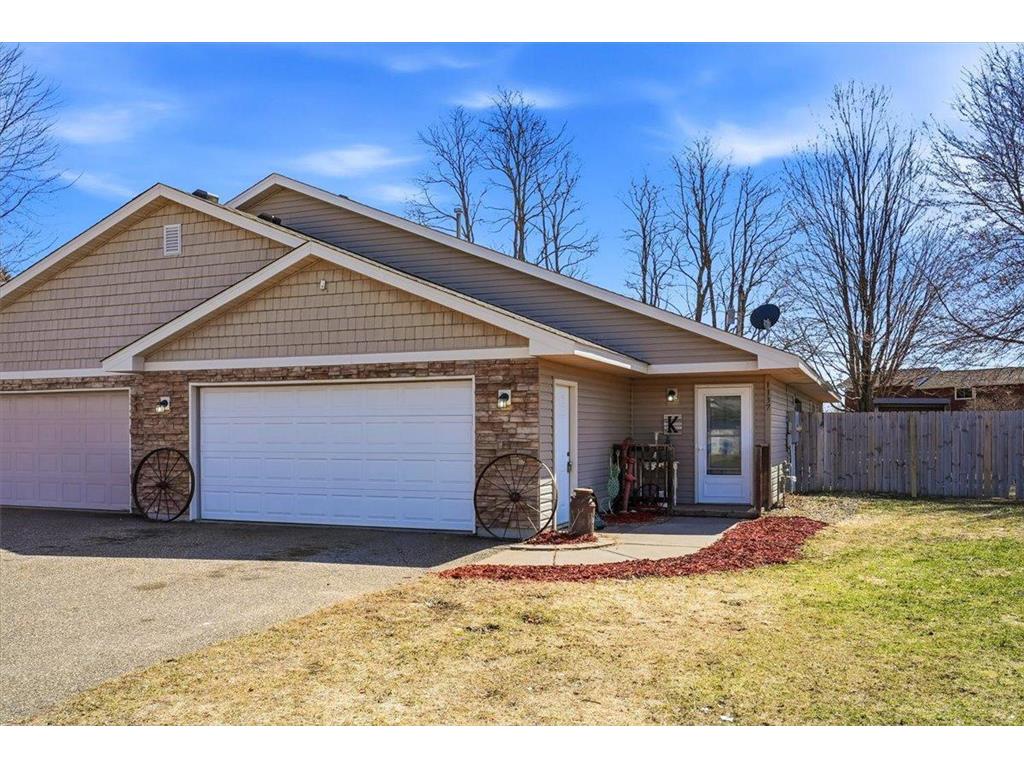 1137 Hidden Lane New Richmond WI 54017 7047878 image1
