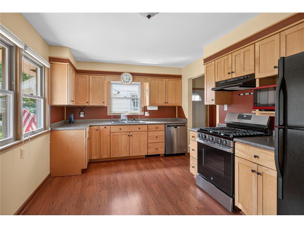 1137 Osceola Avenue Saint Paul MN 55105 7084877 image2