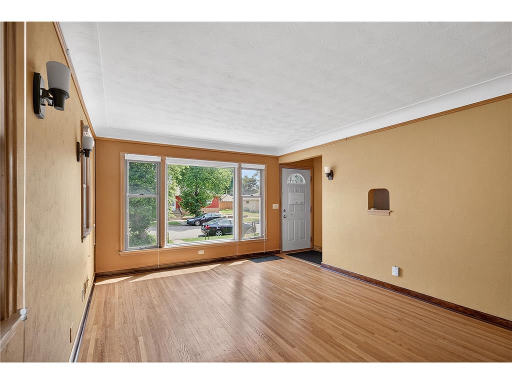 1137 Osceola Avenue Saint Paul MN 55105 7084877 image4