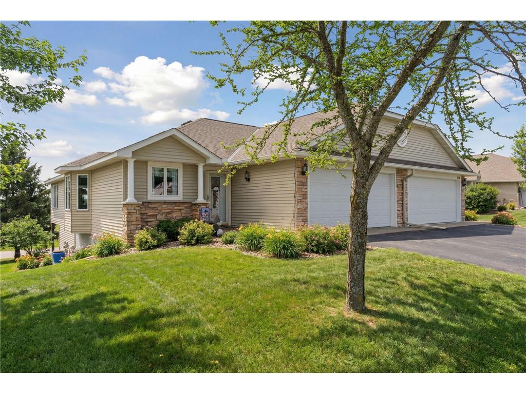 1138 Highpoint Court #33B New Richmond WI 54017 7020451 image1