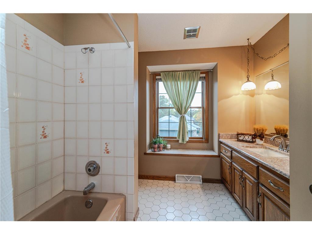 1138 Tiffany Point Eagan MN 55123 7041857 image38
