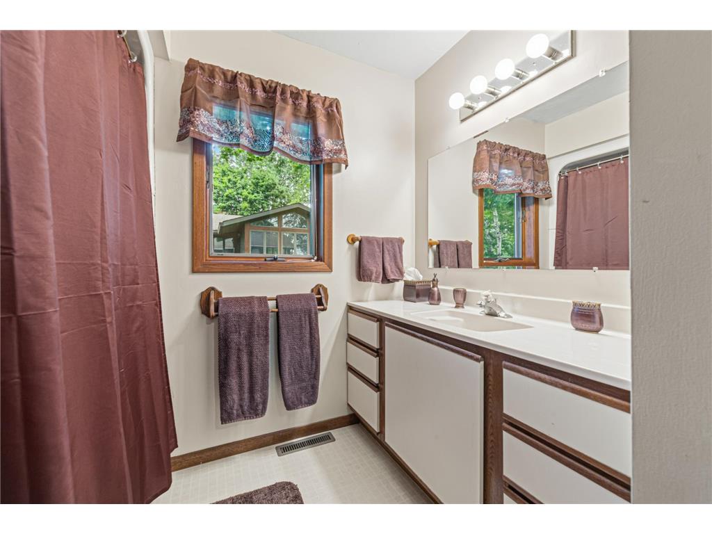 1139 10th Street N Saint James MN 56081 7084104 image31