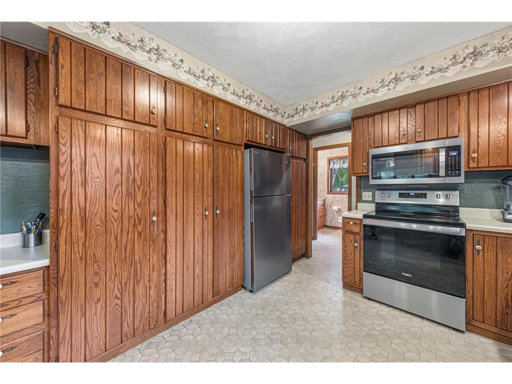 1139 10th Street N Saint James MN 56081 7084104 image8