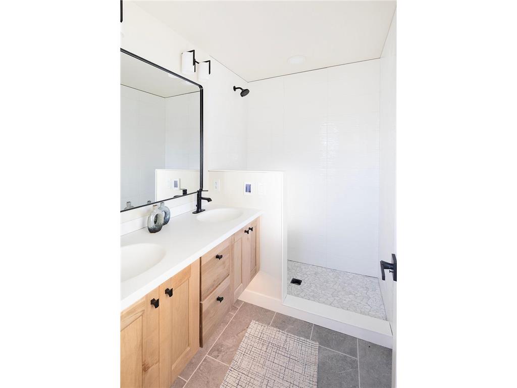 114-116 E Lakeview Drive Silver Bay MN 55614 - Superior 6797814 image40