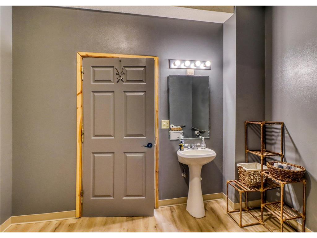 114 1st Ave S Perham MN 56573 6786413 image10