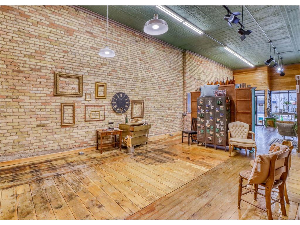 114 1st Ave S Perham MN 56573 6786413 image11