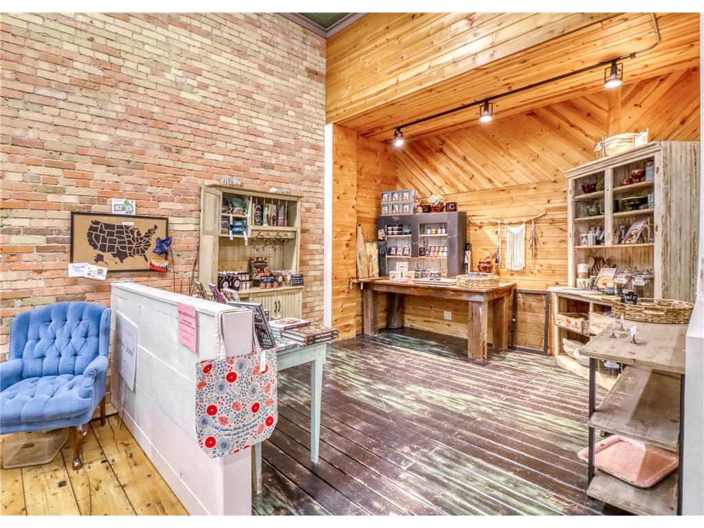 114 1st Ave S Perham MN 56573 6786413 image13