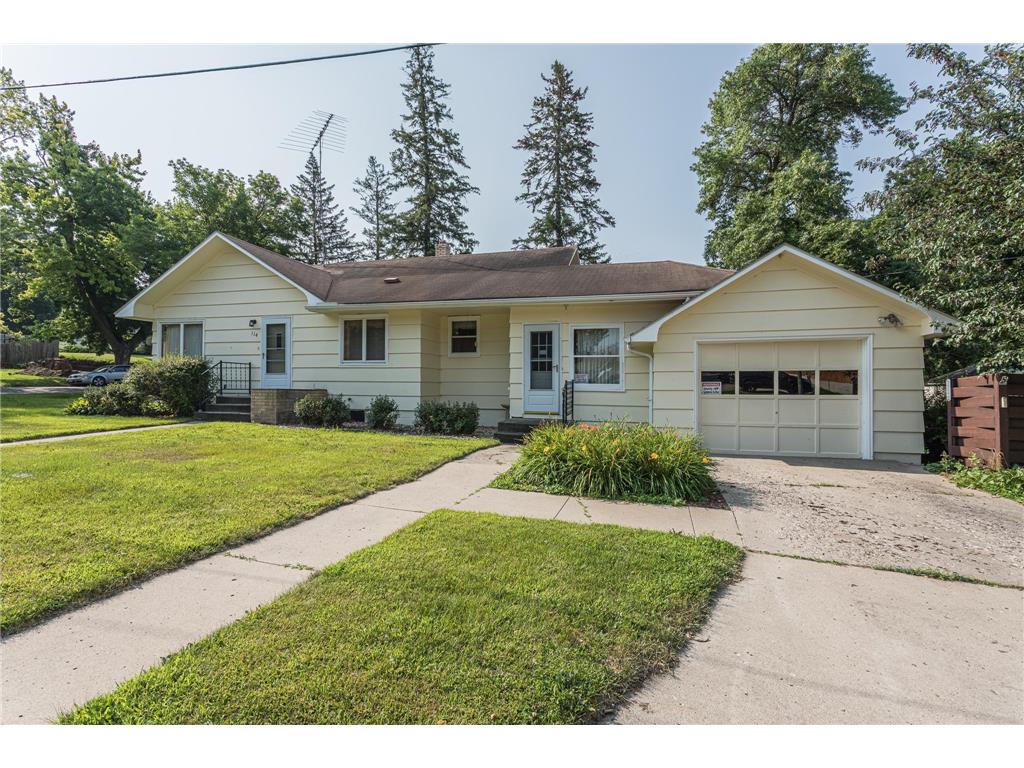 114 1st Avenue SE Pelican Rapids MN 56572 6598807 image1
