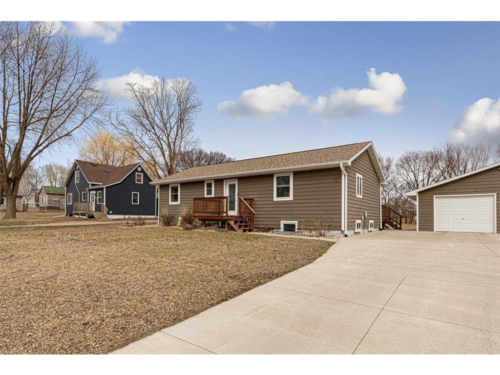 114 2nd Avenue Jackson MN 56143 6688380 image1