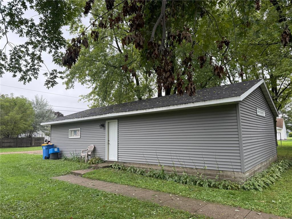 114 2nd Street SE Blooming Prairie MN 55917 6793073 image4