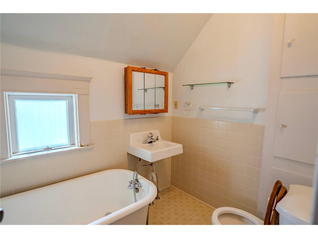 114 7th Street NE Little Falls MN 56345 6823002 image16