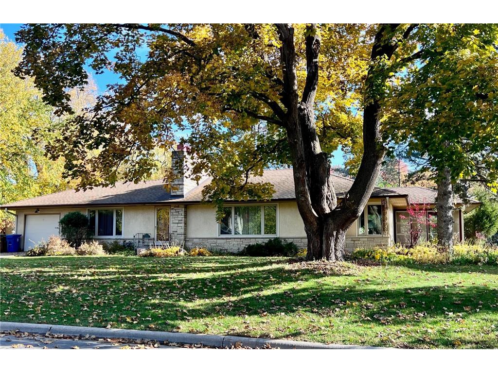 114 Burntside Drive Golden Valley MN 55422 6451697 image1