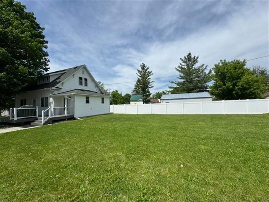114 Central Avenue S Bertha MN 56437 7085954 image2