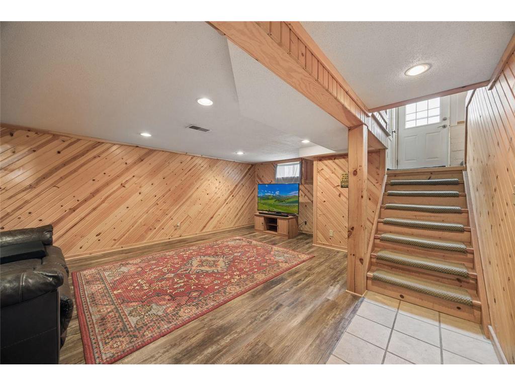 114 E Elm Avenue Upsala MN 56384 7025300 image17