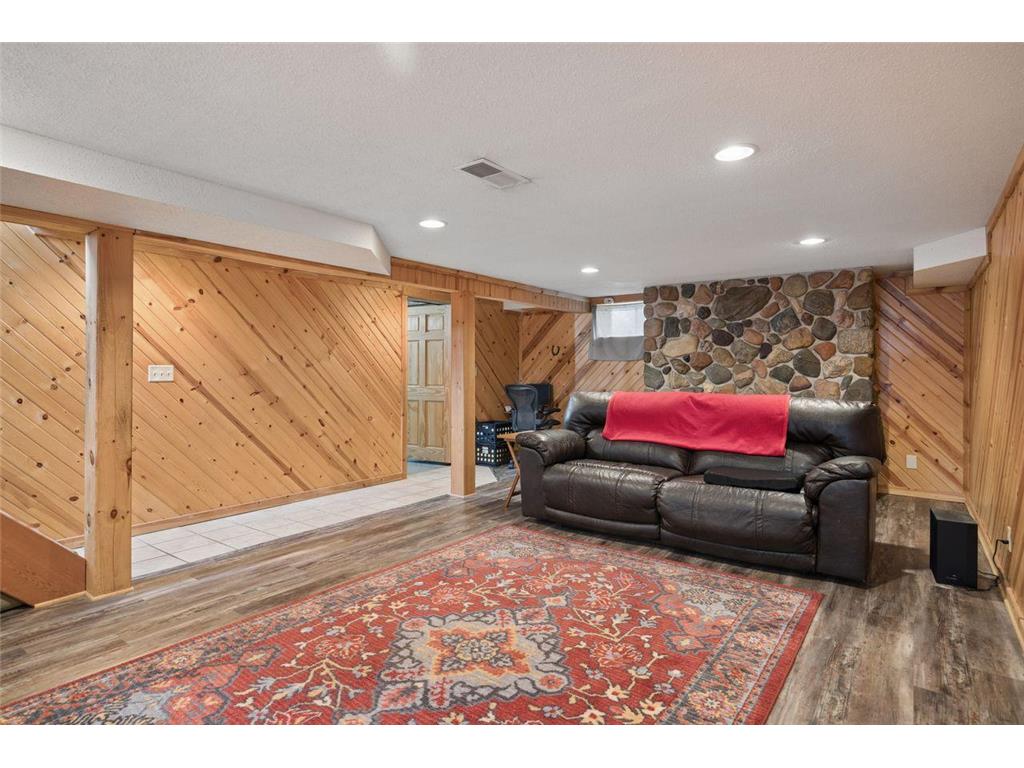 114 E Elm Avenue Upsala MN 56384 7025300 image18