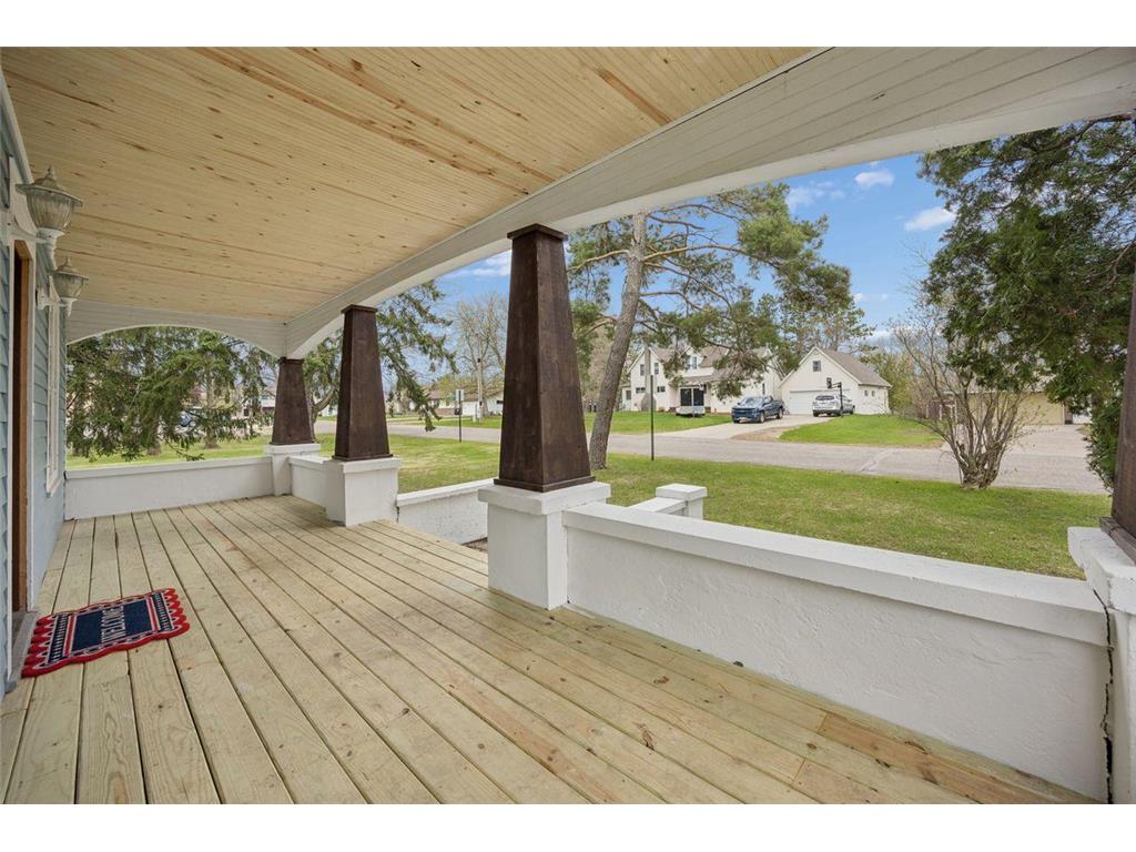 114 E Elm Avenue Upsala MN 56384 7025300 image3