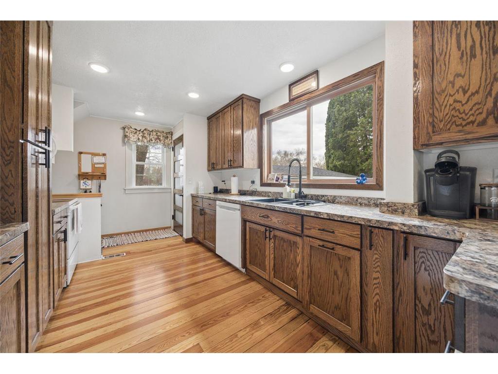 114 E Elm Avenue Upsala MN 56384 7025300 image9