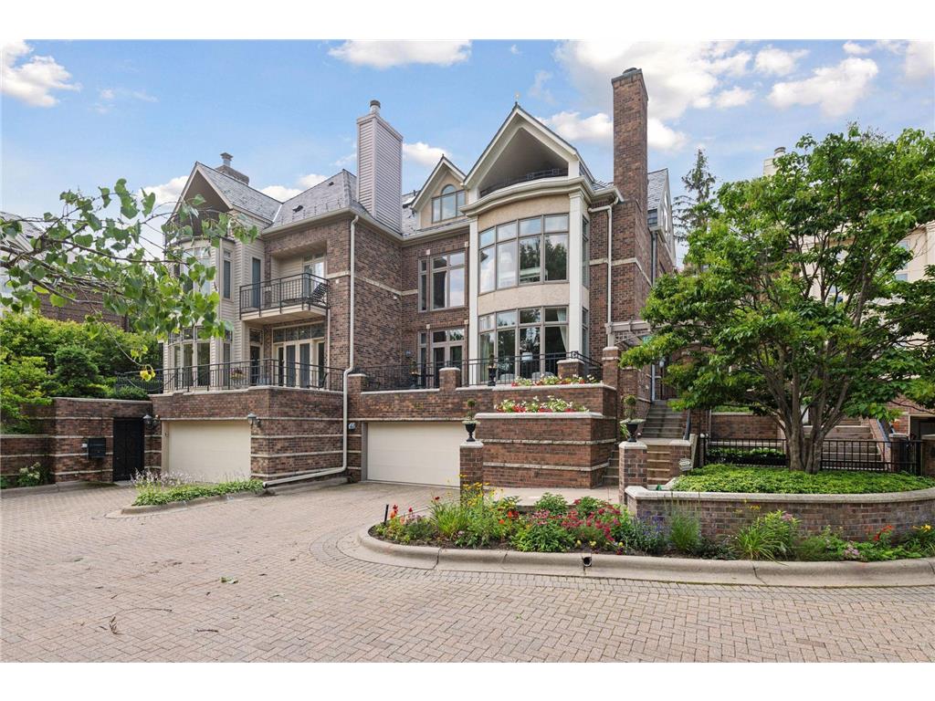 114 Groveland Terrace Minneapolis MN 55403 6568482 image1