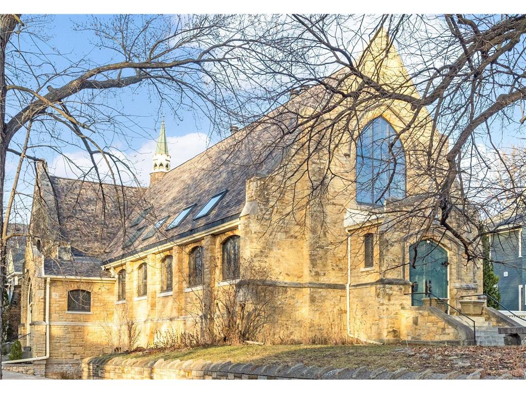 114 Mackubin Street #3 Saint Paul MN 55102 6311738 image1