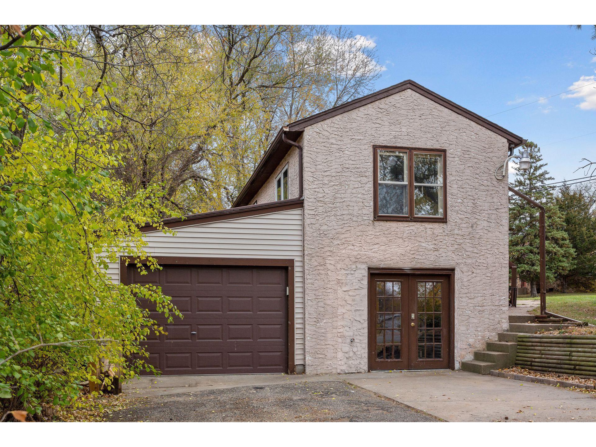 114 Mission Road W Bloomington MN 55420 6125215 image1