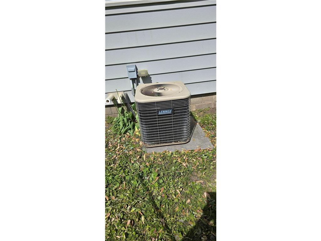 114 N 6th Avenue Albert Lea MN 56007 6722799 image3