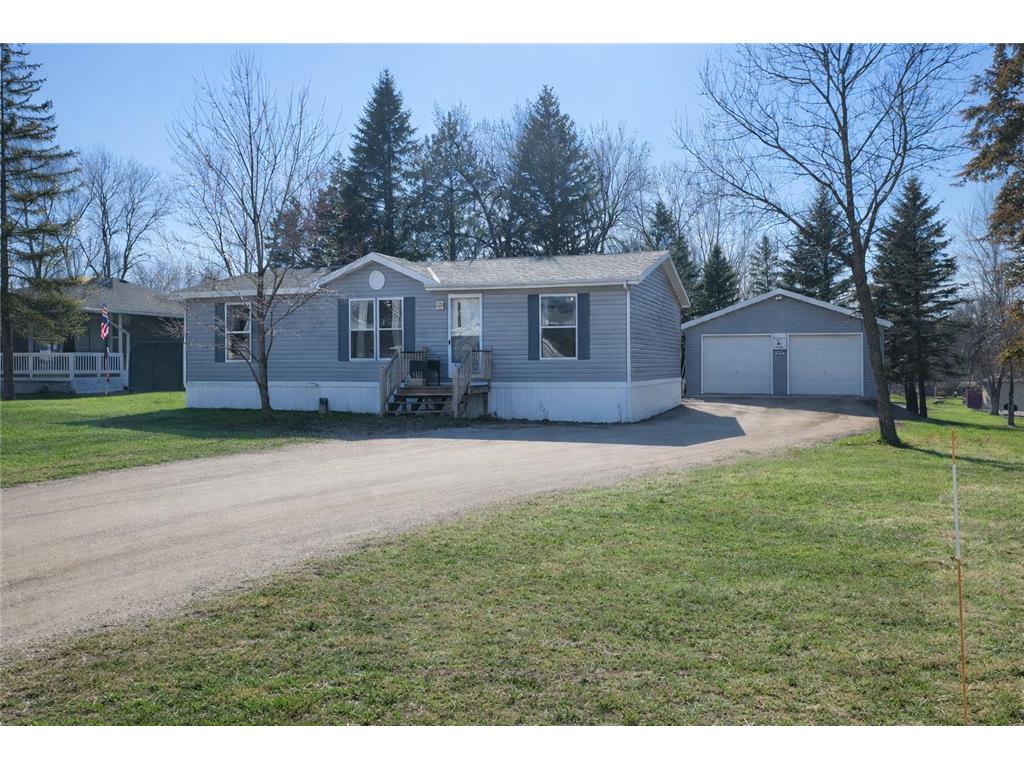 114 Pine Street NW New London MN 56273 7058707 image1