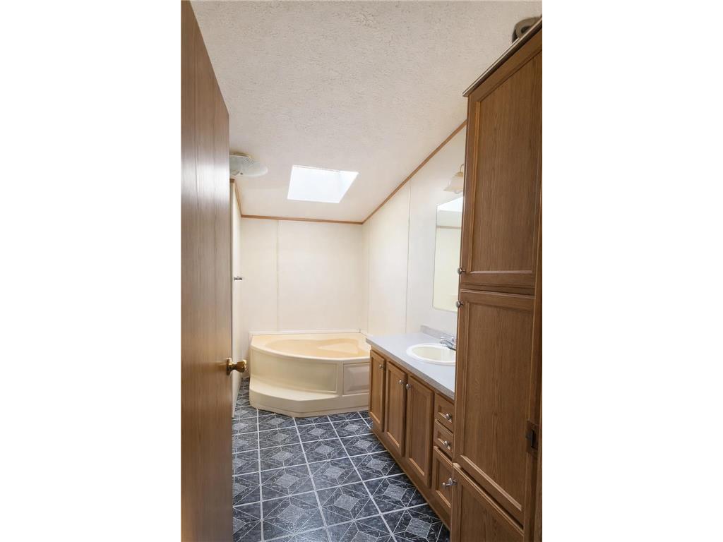 114 Pine Street NW New London MN 56273 7058707 image14