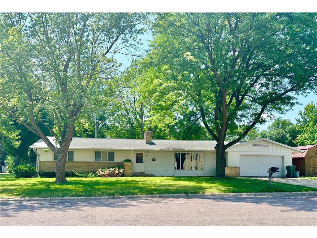 114 S 7th Street Kiester MN 56051 6389361 image1