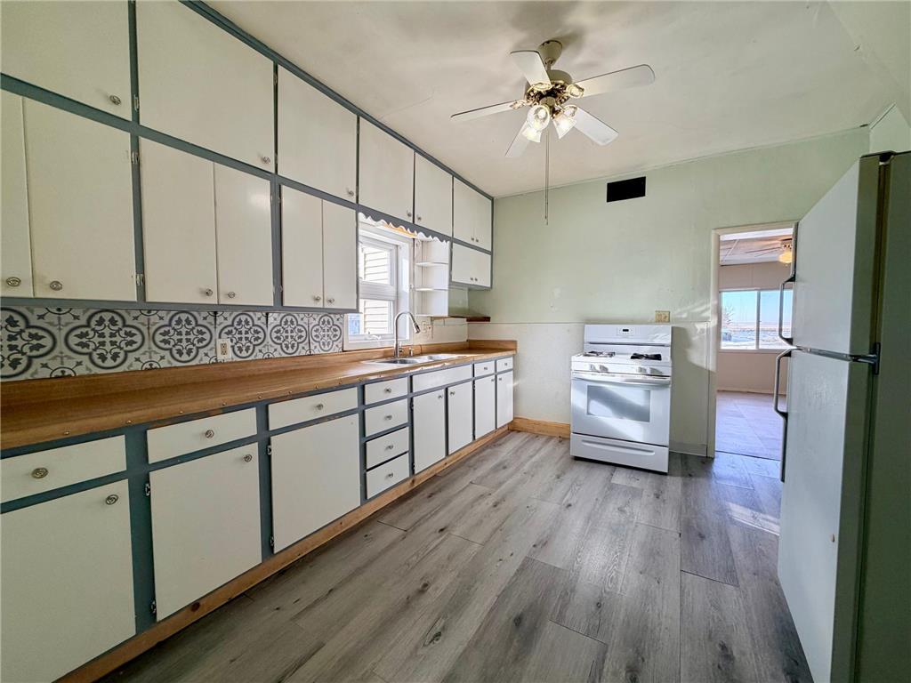 114 S Thompson Avenue Rushmore MN 56168 7011813 image10