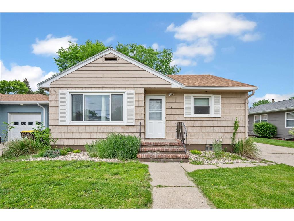 114 W Anna Street Fairmont MN 56031 6535994 image1