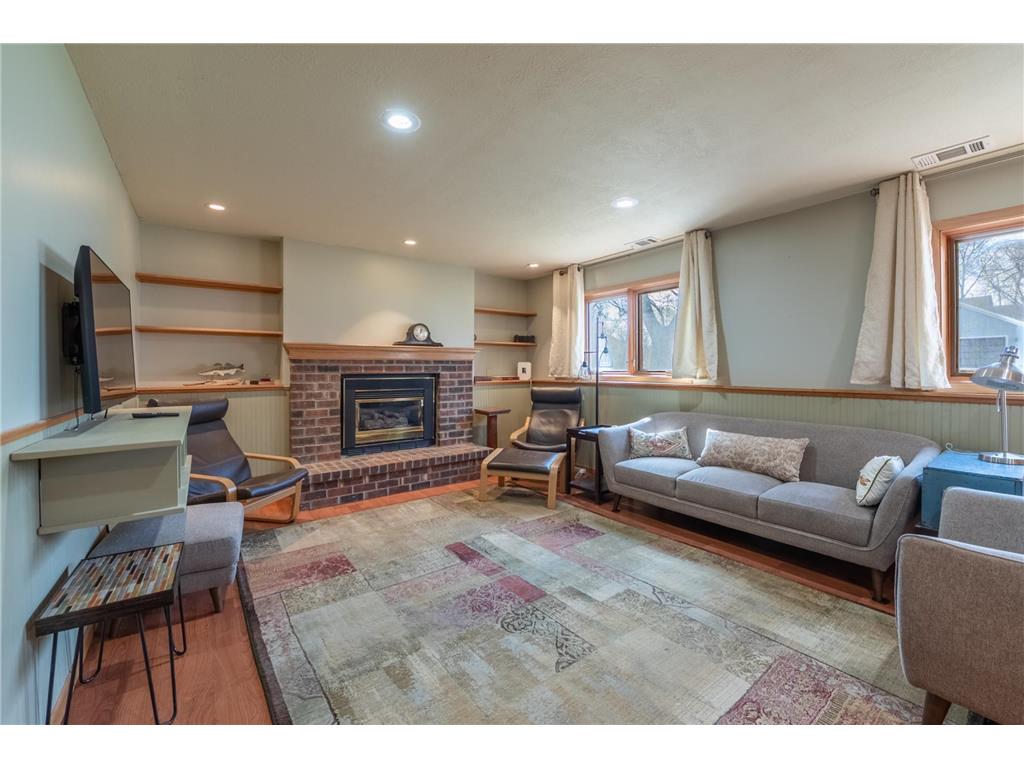 1140 86th Avenue N Brooklyn Park MN 55444 6814121 image30
