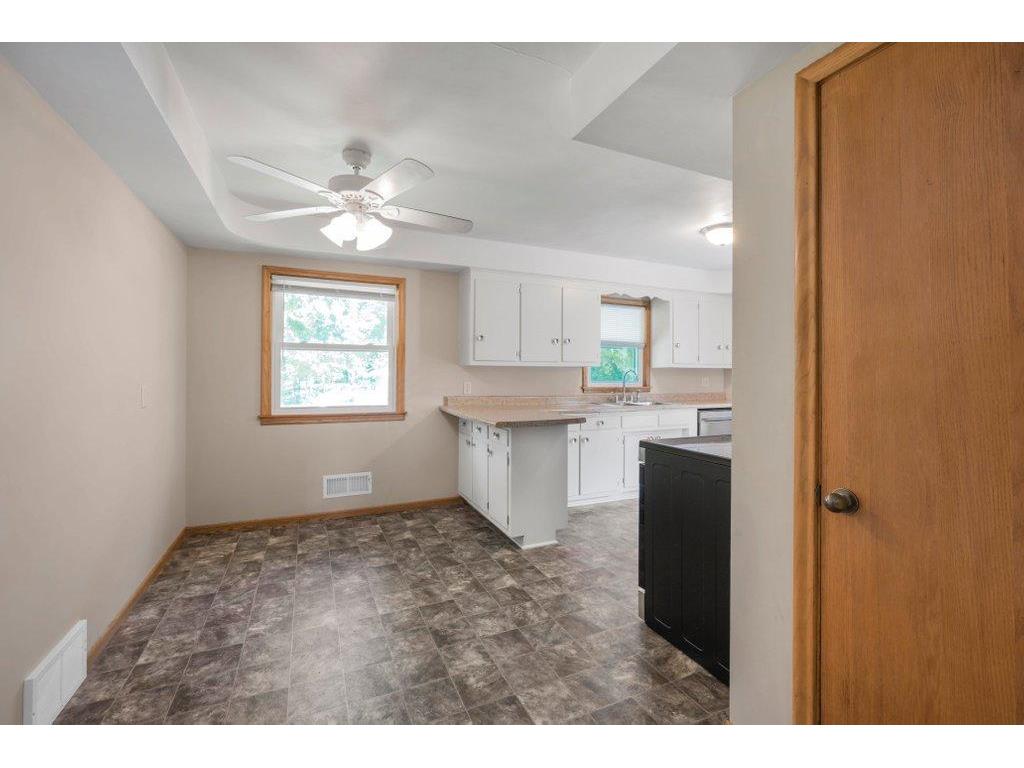 1140 Charlton Street West Saint Paul MN 55118 7086743 image11