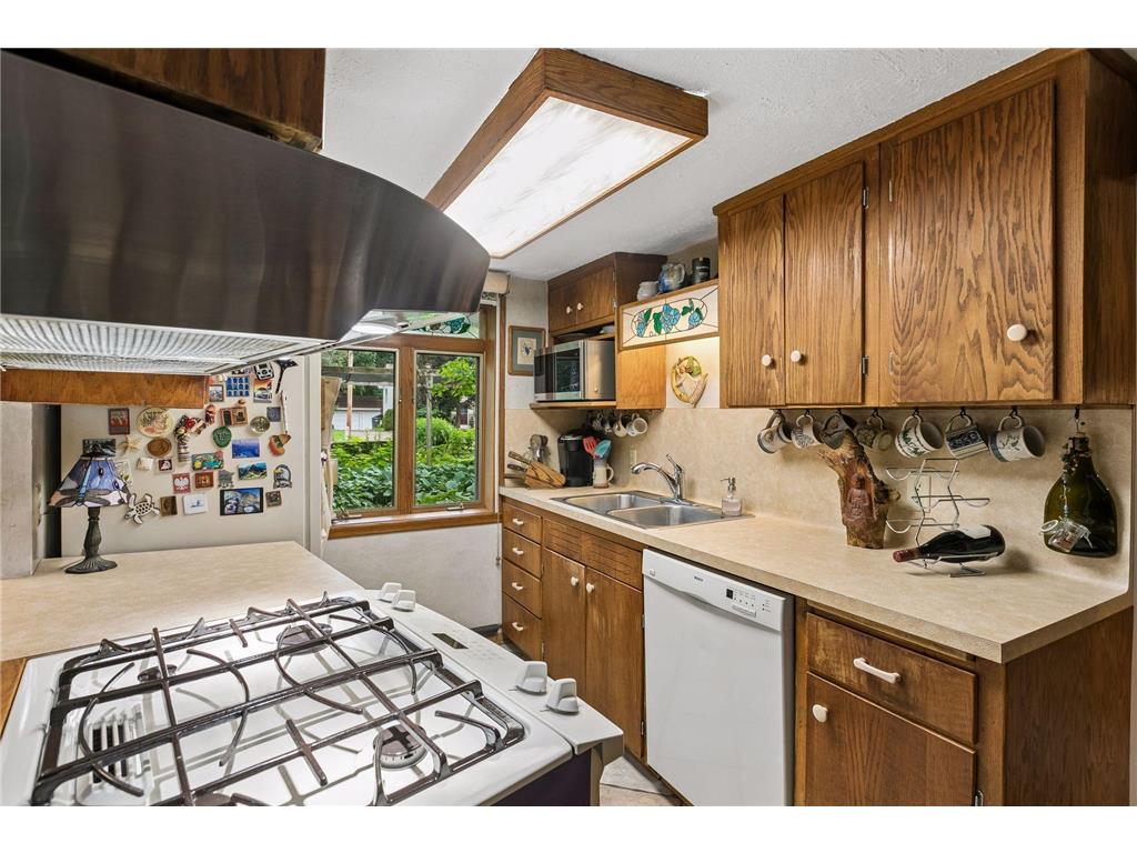 1140 Harbor Lane N Plymouth MN 55447 7099271 image11